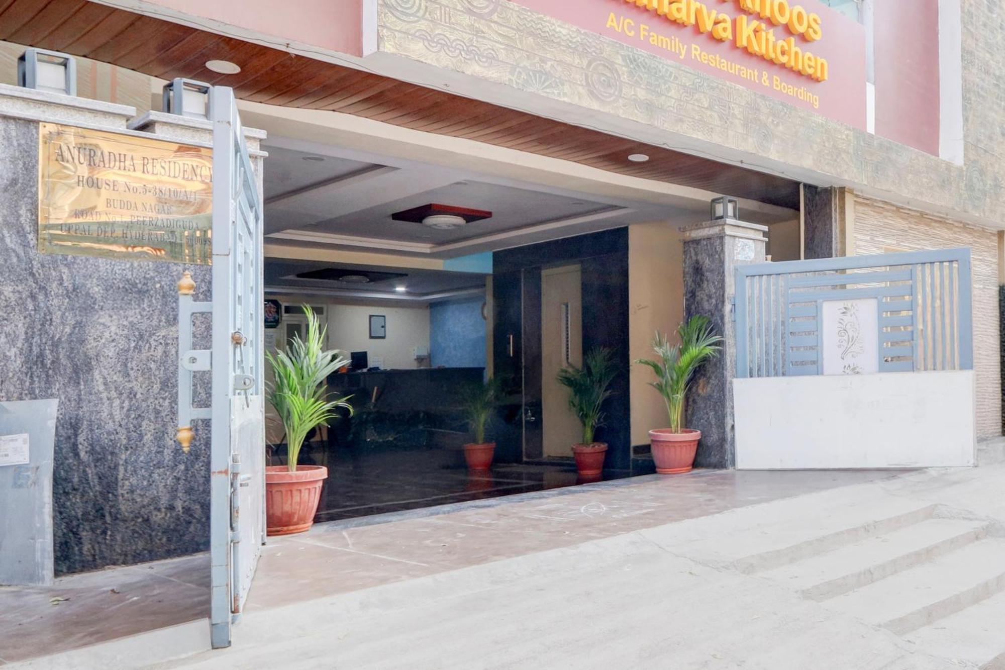 Hotel O Anoos Minarva Hyderabad Exteriör bild
