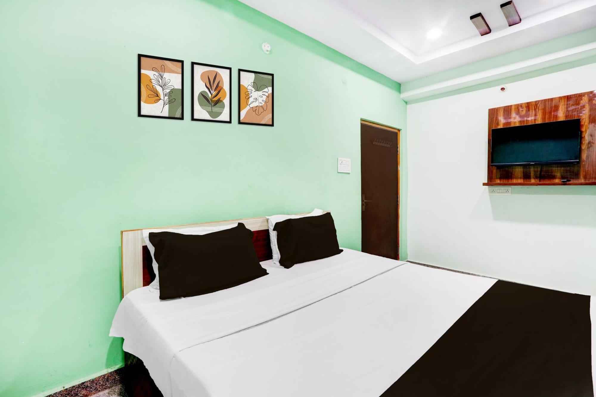 Hotel O Anoos Minarva Hyderabad Exteriör bild