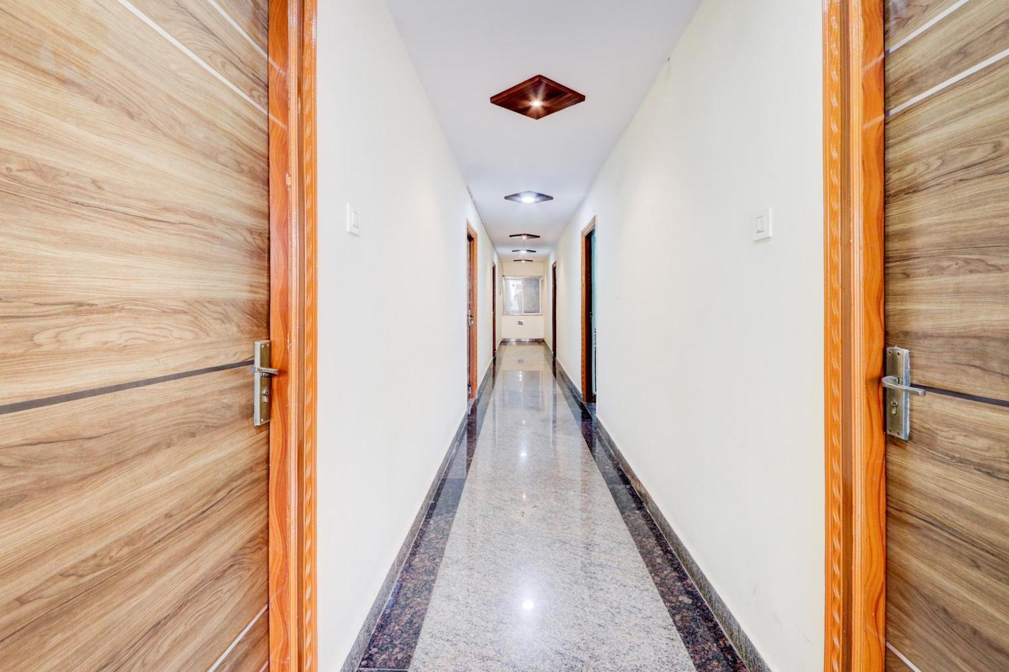 Hotel O Anoos Minarva Hyderabad Exteriör bild